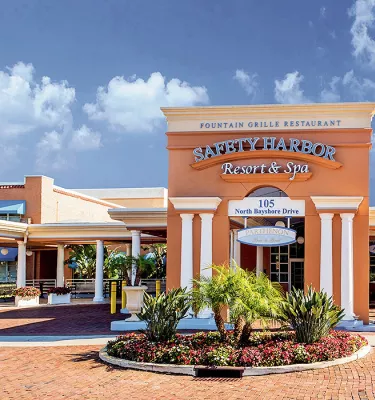An exterior image of Safety Harbor Resort and Spa