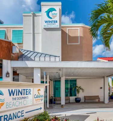Exterior of Winter the Dolphin's Beach Club hotel in Clearwater Beach