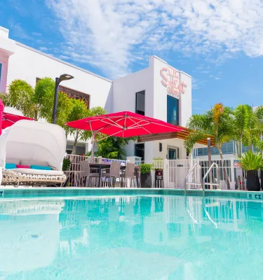 Saint Hotel