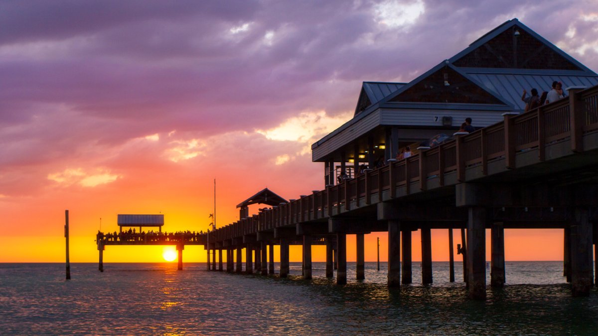 Sunset at Pier 60 in Clearwater Beach