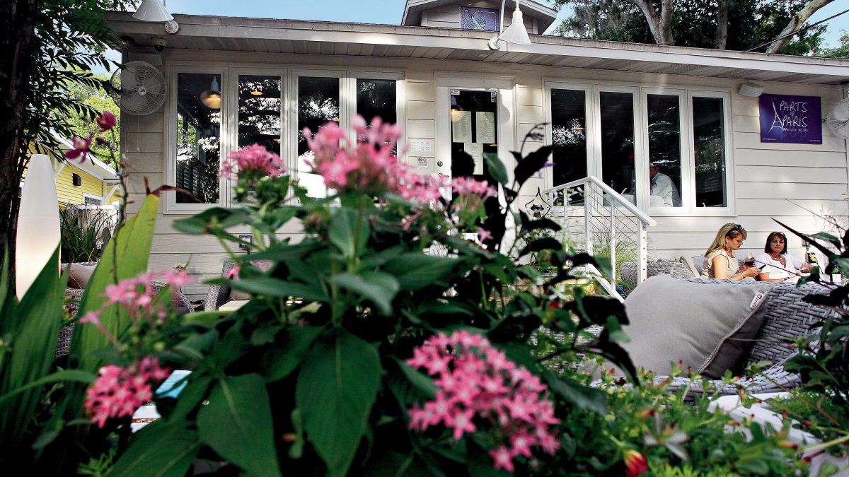 An exterior shot of Parts of Paris in Safety Harbor