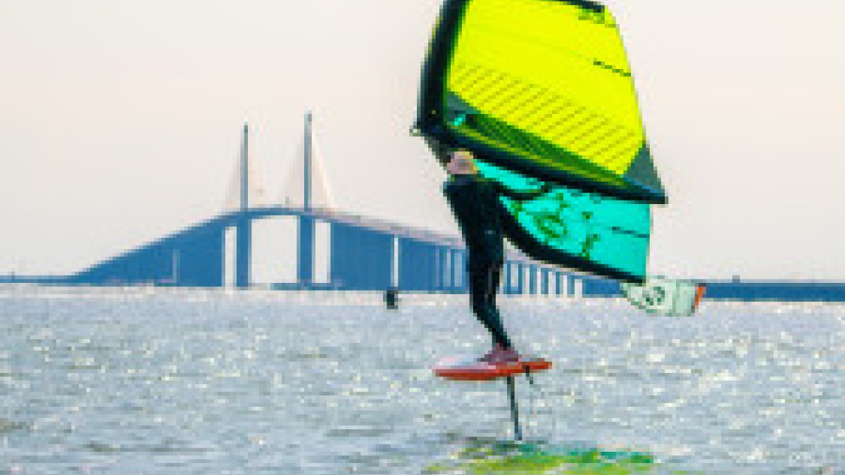 Kitesurfing Skyway