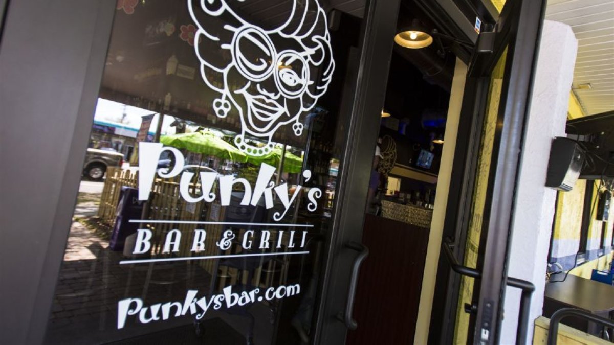 Punky's Bar and Grill