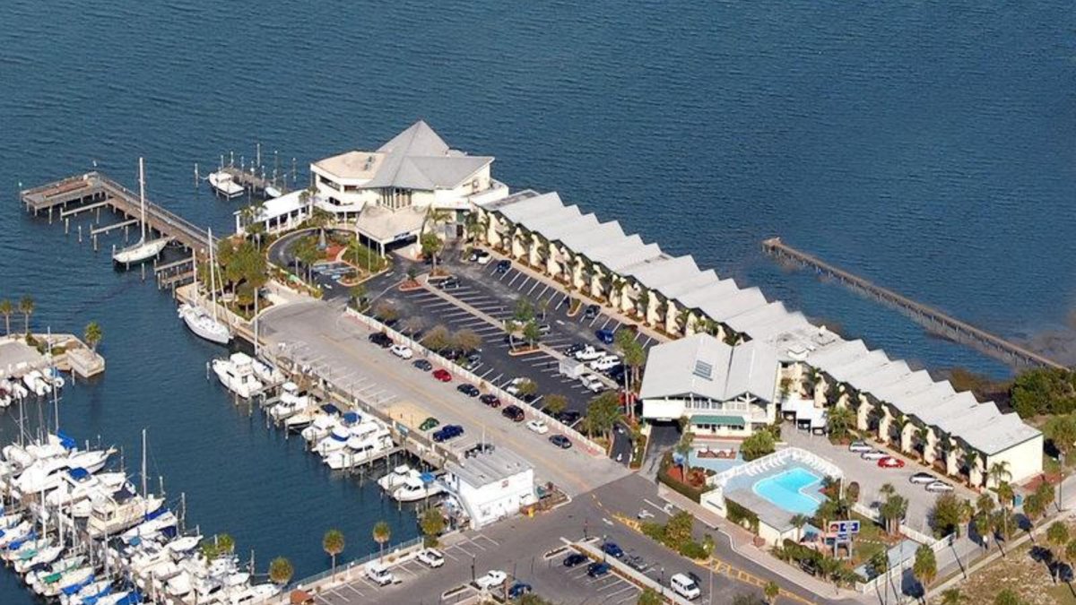 Best Western Plus Yacht Harbor Inn