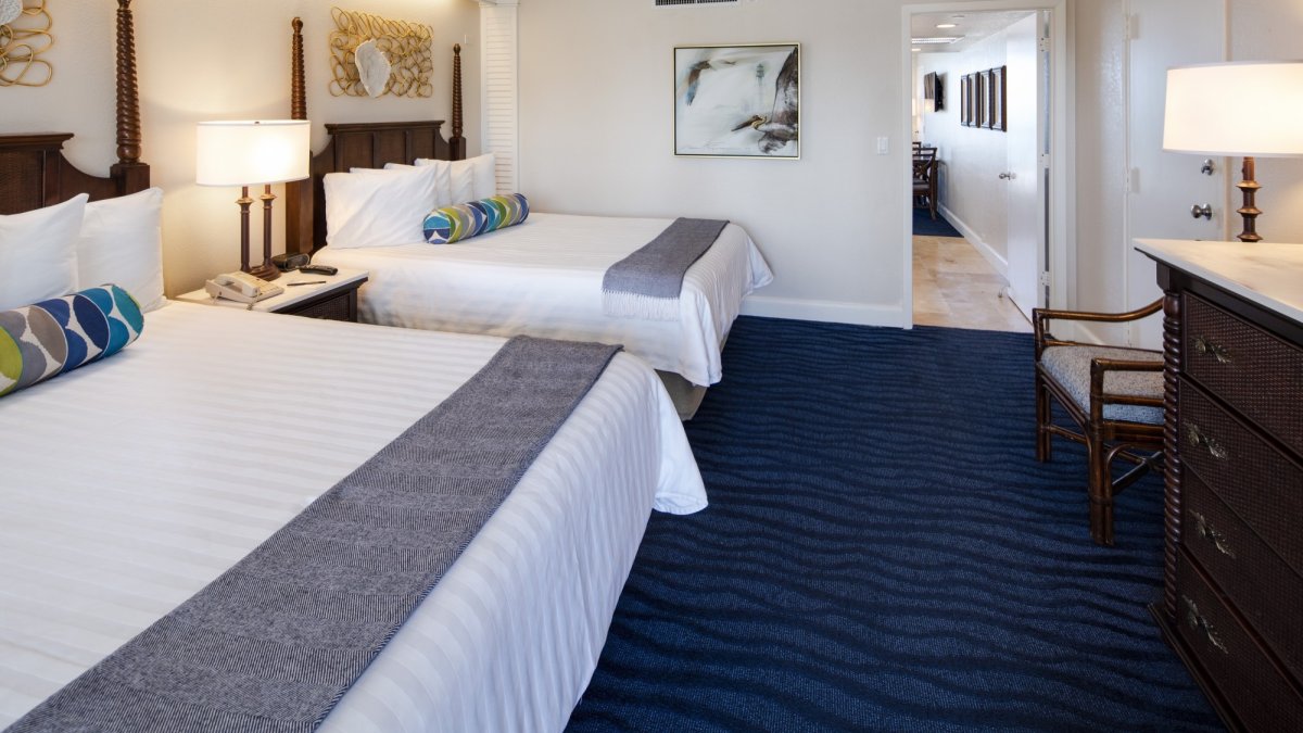 Dive in to the new Florida coastal vibe featured in our renovated guest rooms.