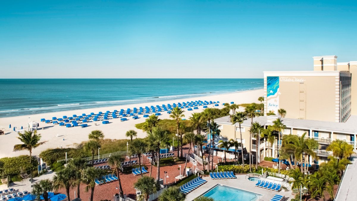 Island Grand Beachfront Pool